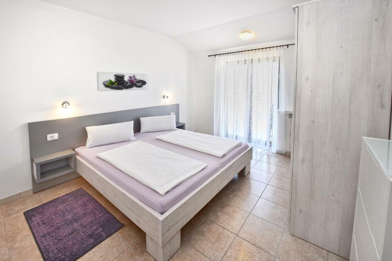 Ferienwohnungen Erika Porec Esterno foto
